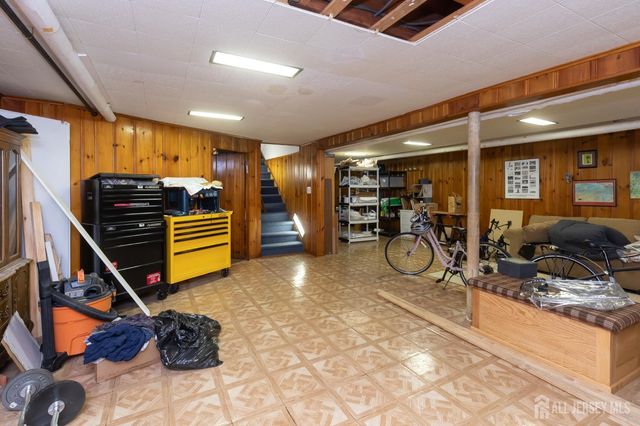 39 S 5th Avenue, Highland Park, NJ 08904