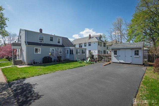 39 S 5th Avenue, Highland Park, NJ 08904