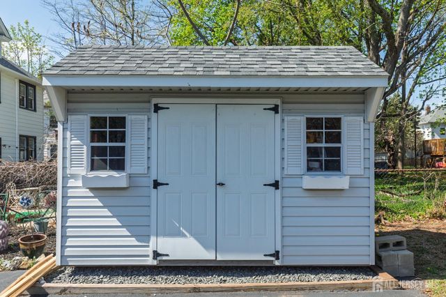 39 S 5th Avenue, Highland Park, NJ 08904