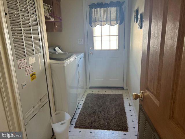 105 LILAC PL, Royersford, PA 19468
