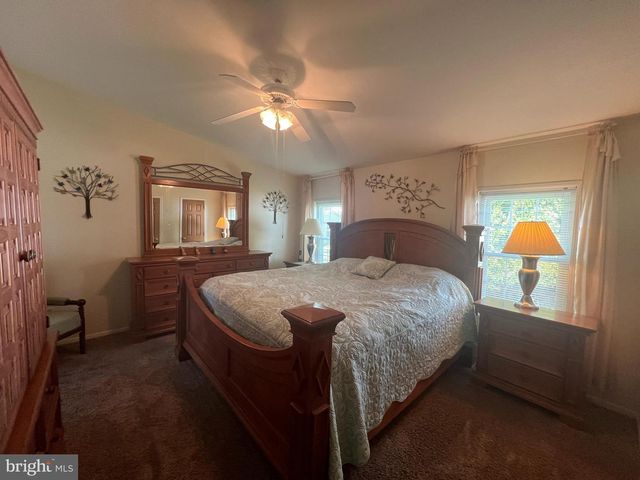 105 LILAC PL, Royersford, PA 19468