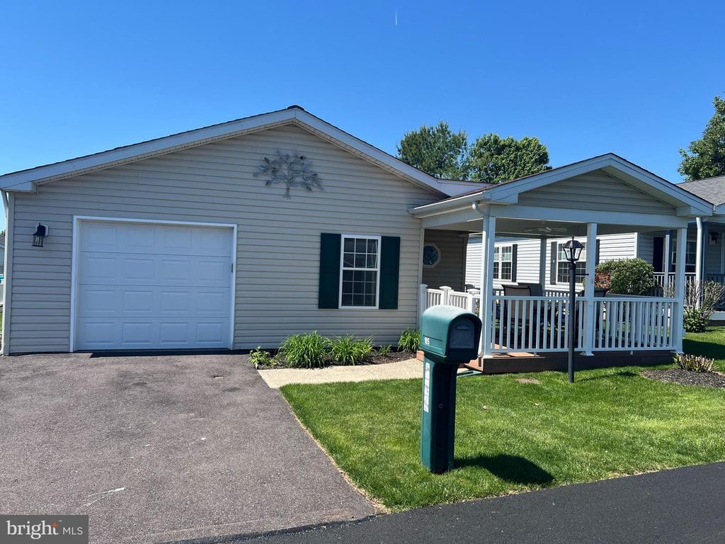 105 LILAC PL, Royersford, PA 19468
