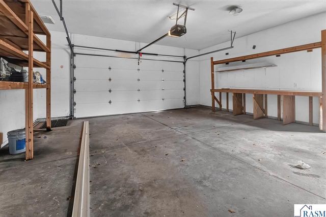 206 Hunters Court, Eagle Lake, MN 56024