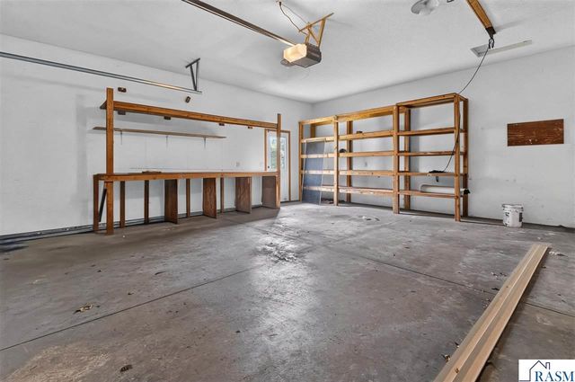 206 Hunters Court, Eagle Lake, MN 56024