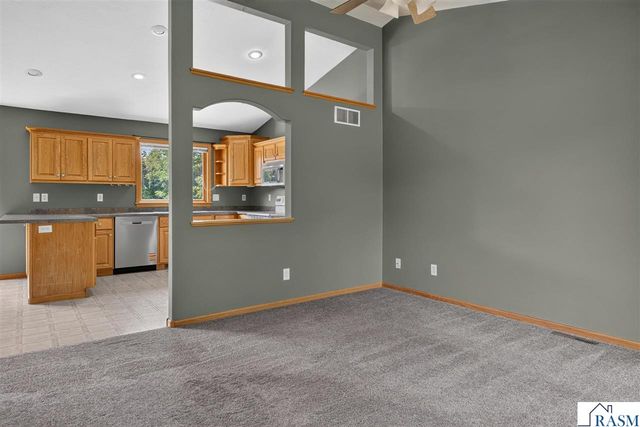 206 Hunters Court, Eagle Lake, MN 56024