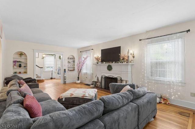42 S State St, Vineland City, NJ 08360