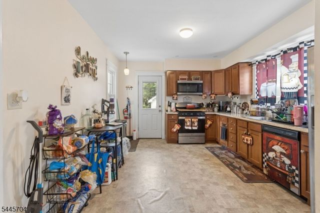 42 S State St, Vineland City, NJ 08360