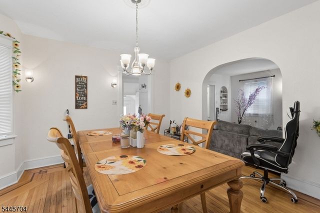 42 S State St, Vineland City, NJ 08360