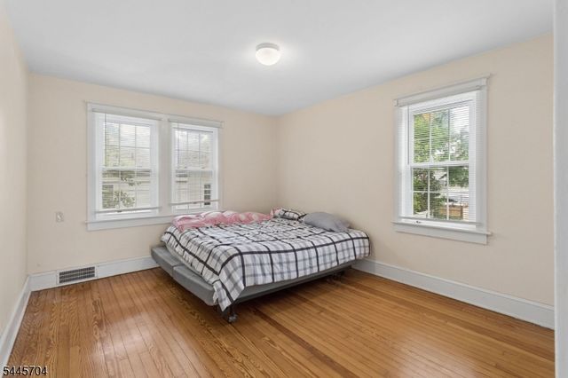 42 S State St, Vineland City, NJ 08360