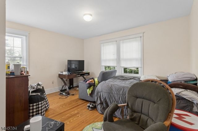 42 S State St, Vineland City, NJ 08360