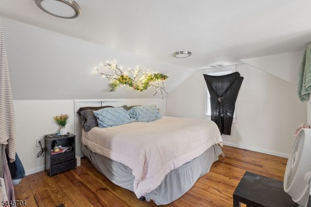 42 S State St, Vineland City, NJ 08360