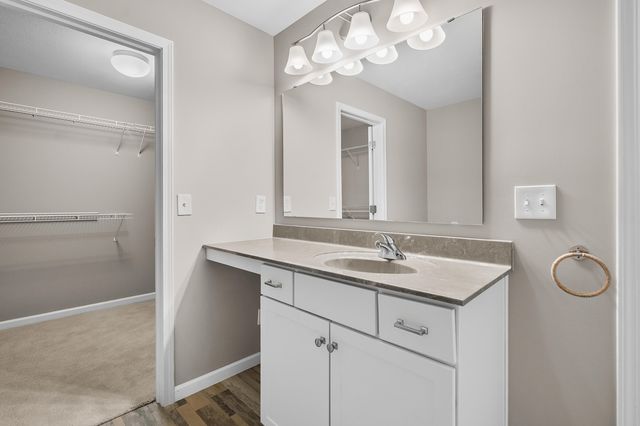 1324 Ellery Grove Court 15, Vicksburg, MI 49097