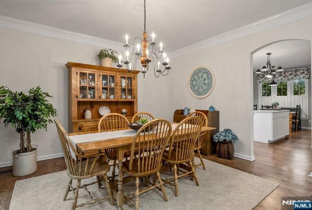 4 Kingsley Evans Circle, Oakland, NJ 07436