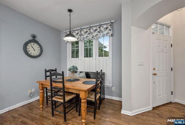 4 Kingsley Evans Circle, Oakland, NJ 07436