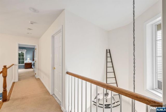 4 Kingsley Evans Circle, Oakland, NJ 07436