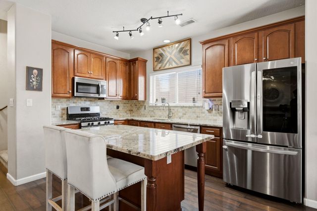 8705 Sawgrass Place NW, Albuquerque, NM 87121