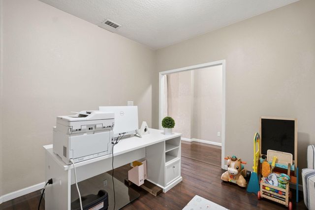 8705 Sawgrass Place NW, Albuquerque, NM 87121