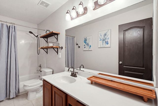 8705 Sawgrass Place NW, Albuquerque, NM 87121