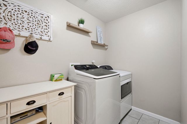 8705 Sawgrass Place NW, Albuquerque, NM 87121