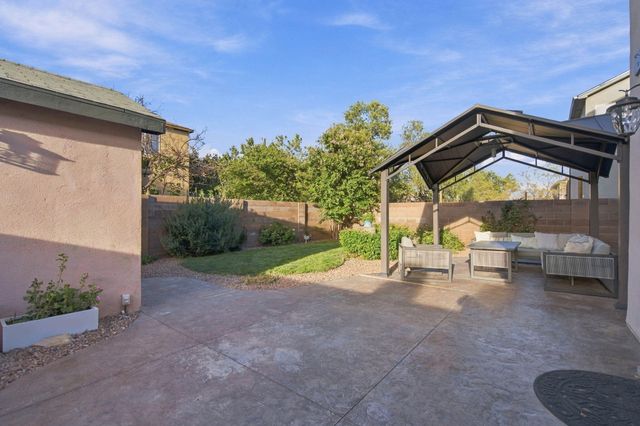 8705 Sawgrass Place NW, Albuquerque, NM 87121
