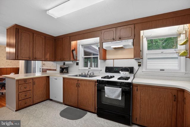 6070 HILL RD, Saint Leonard, MD 20685