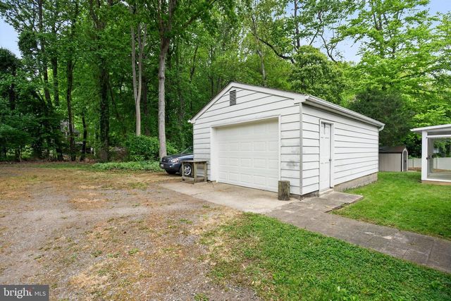 6070 HILL RD, Saint Leonard, MD 20685