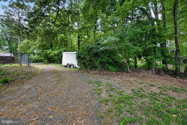 6070 HILL RD, Saint Leonard, MD 20685