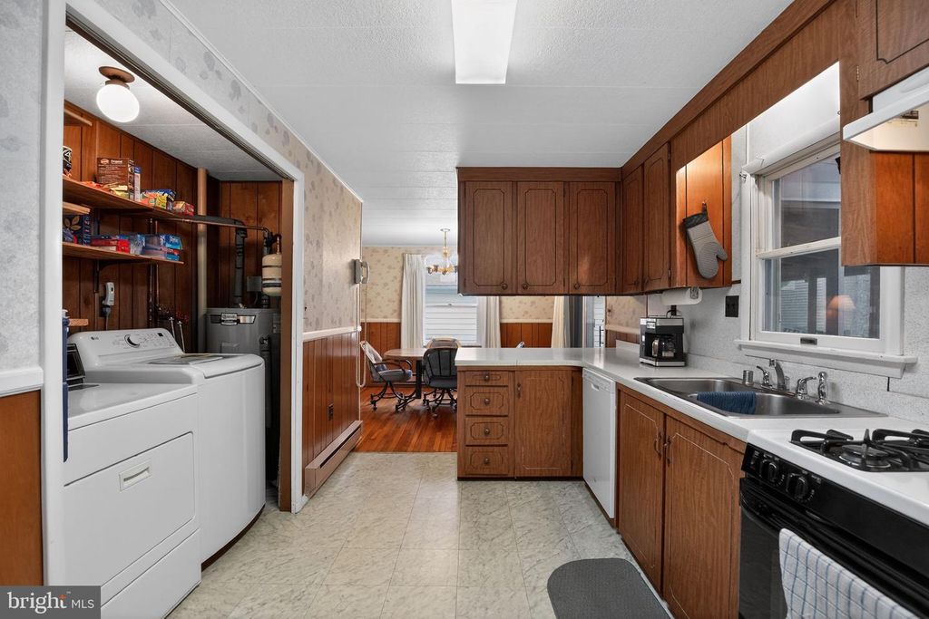 Image 12 of property listing at 6070 HILL RD, Saint Leonard, MD 20685