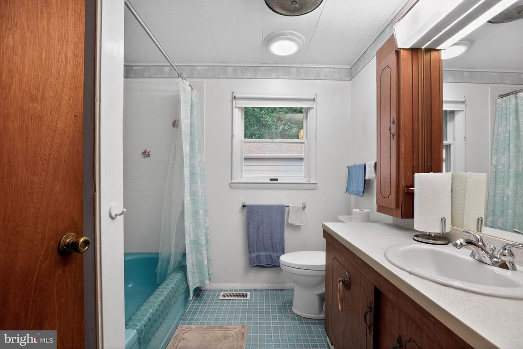 Image 24 of property listing at 6070 HILL RD, Saint Leonard, MD 20685