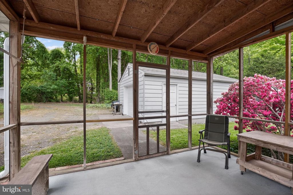 Image 27 of property listing at 6070 HILL RD, Saint Leonard, MD 20685