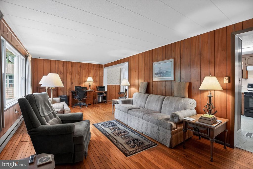 Image 4 of property listing at 6070 HILL RD, Saint Leonard, MD 20685