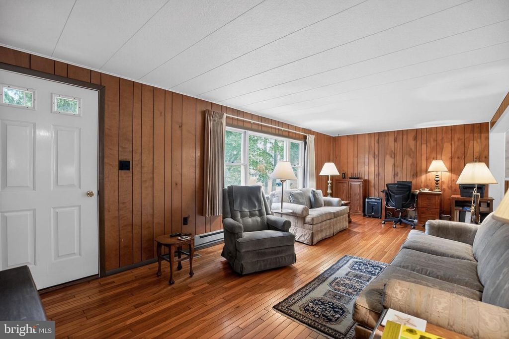 Image 6 of property listing at 6070 HILL RD, Saint Leonard, MD 20685