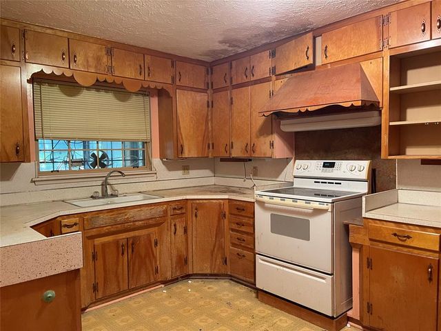 3609 Meadowbrook Drive, Midwest City, OK 73110