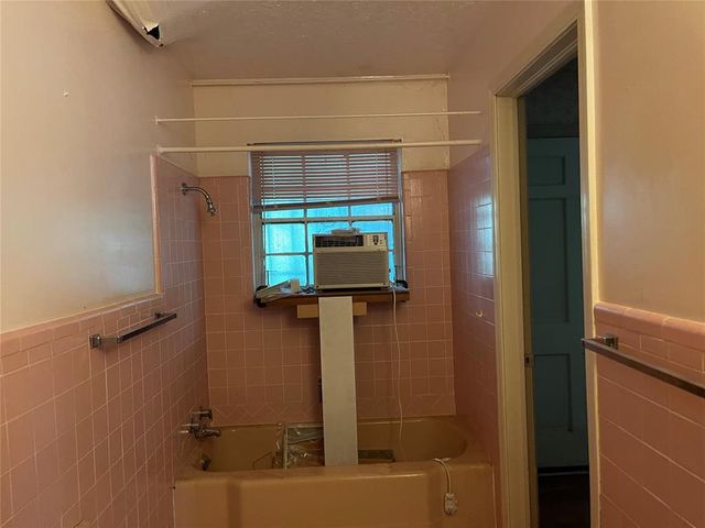3609 Meadowbrook Drive, Midwest City, OK 73110