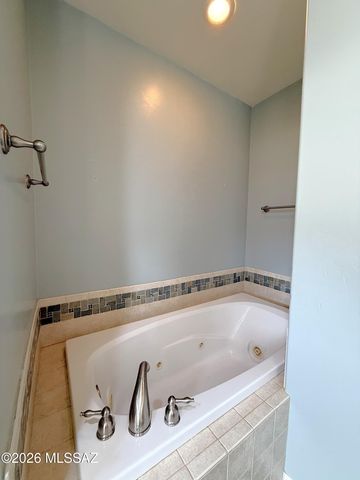 2941 E Broadview Drive, Vail, AZ 85641