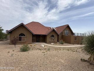2941 E Broadview Drive, Vail, AZ 85641