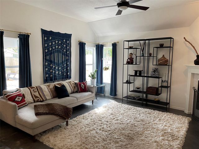 4509 Muskdeer DR, Austin, TX 78749