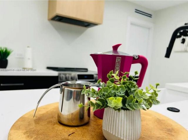 2612 SW 12th St Main, Miami, FL 33135