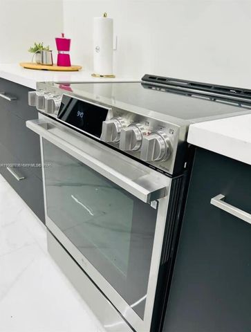 2612 SW 12th St Main, Miami, FL 33135