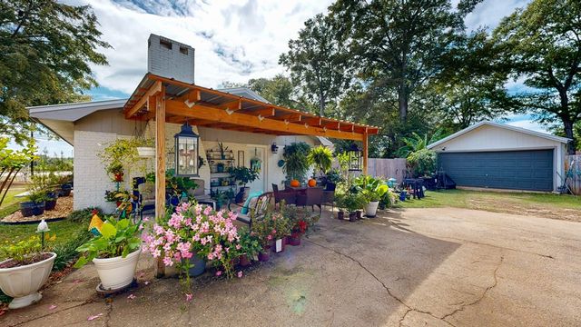 1701 Jefferson Court, Dothan, AL 36303