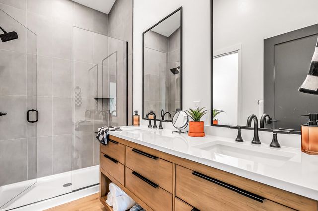 1260 Hawkeye Road, Loma, CO 81524