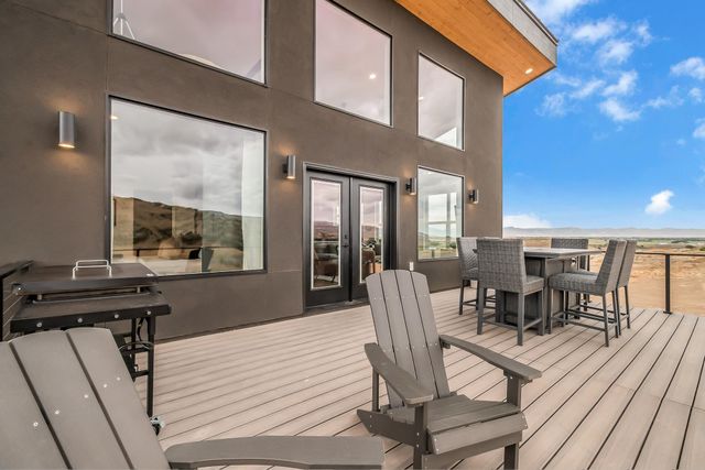 1260 Hawkeye Road, Loma, CO 81524