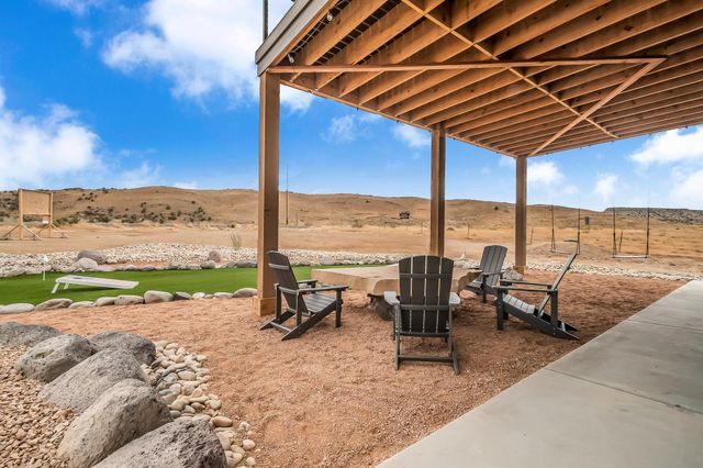 1260 Hawkeye Road, Loma, CO 81524