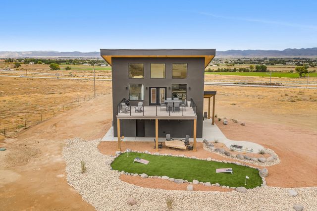 1260 Hawkeye Road, Loma, CO 81524