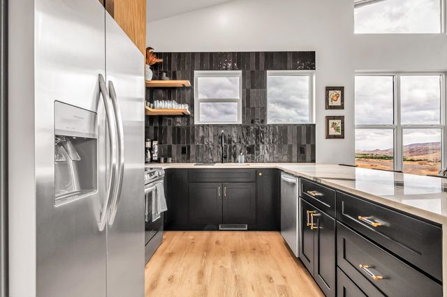 1260 Hawkeye Road, Loma, CO 81524