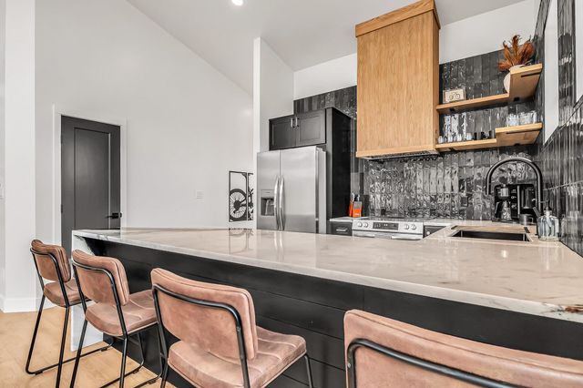 1260 Hawkeye Road, Loma, CO 81524