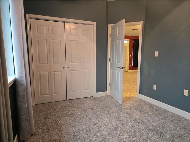 17201 E 32nd Street 9, Independence, MO 64055