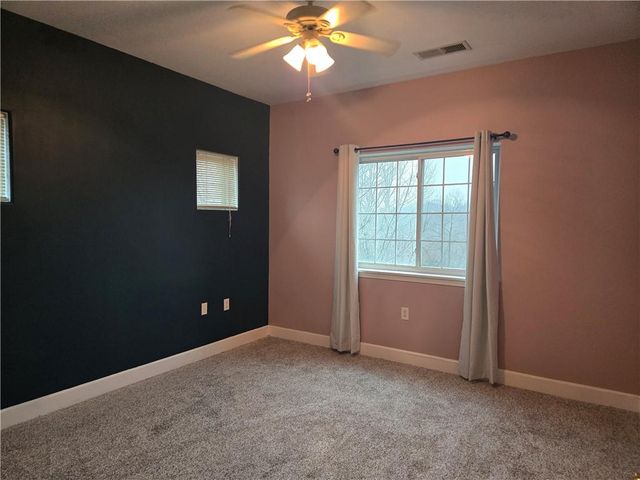 17201 E 32nd Street 9, Independence, MO 64055