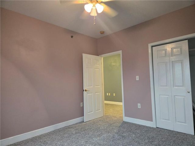 17201 E 32nd Street 9, Independence, MO 64055