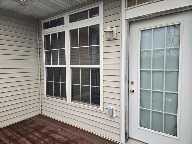 17201 E 32nd Street 9, Independence, MO 64055